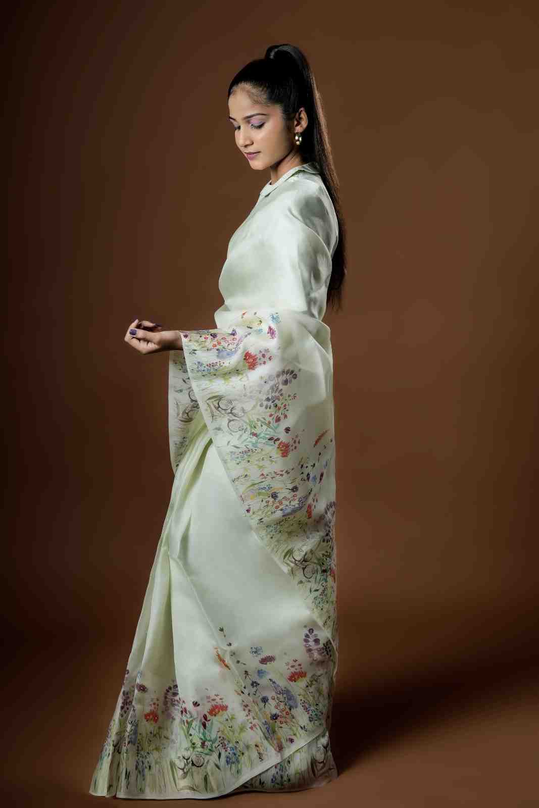 Floral print organza saree for daytime wear_2